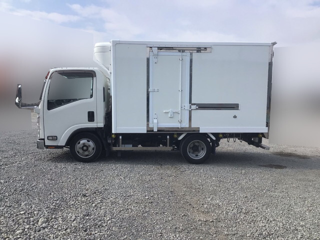 いすゞエルフ冷凍車（冷蔵車）小型（2t・3t）[写真05]