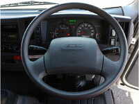 いすゞエルフ平ボディ小型（2t・3t）[写真17]