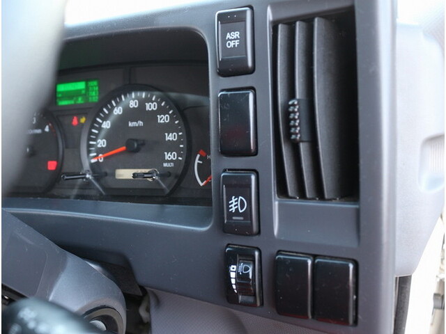 いすゞエルフ平ボディ小型（2t・3t）[写真23]