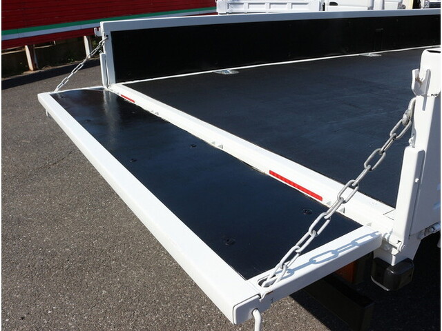 いすゞエルフ平ボディ小型（2t・3t）[写真30]