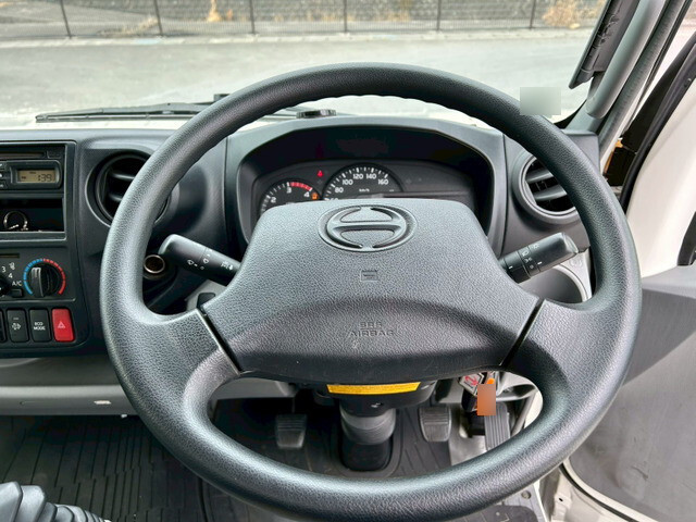 日野デュトロアルミウイング小型（2t・3t）[写真21]