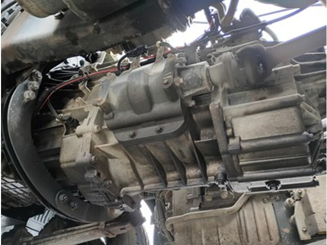 三菱ふそうスーパーグレートダンプ大型（10t）[写真11]