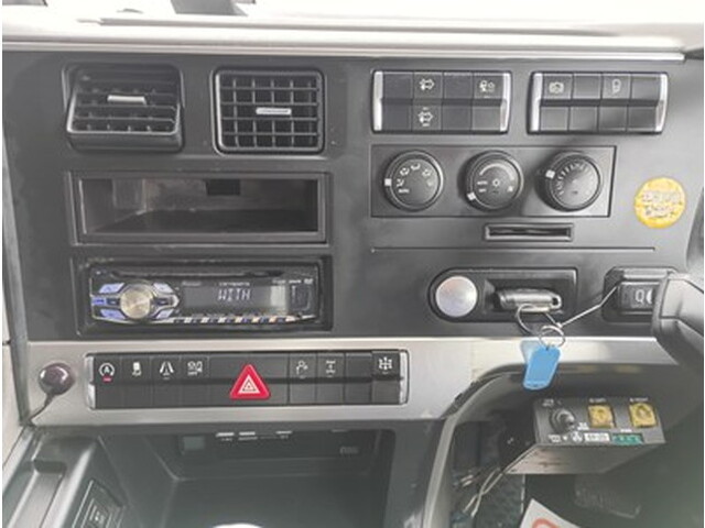 三菱ふそうスーパーグレートダンプ大型（10t）[写真28]