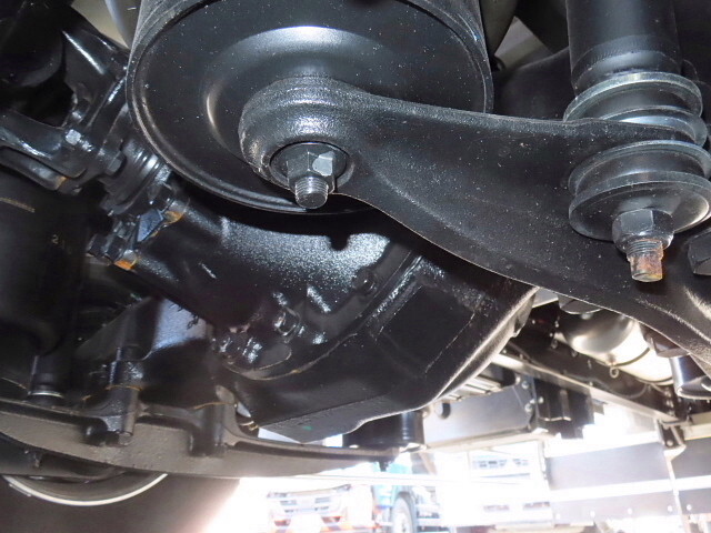 日野プロフィア冷蔵冷凍ウイング大型（10t）[写真11]