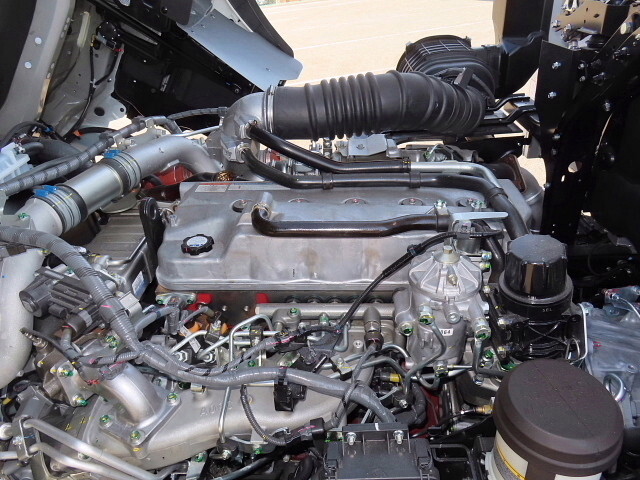 日野プロフィア冷蔵冷凍ウイング大型（10t）[写真17]