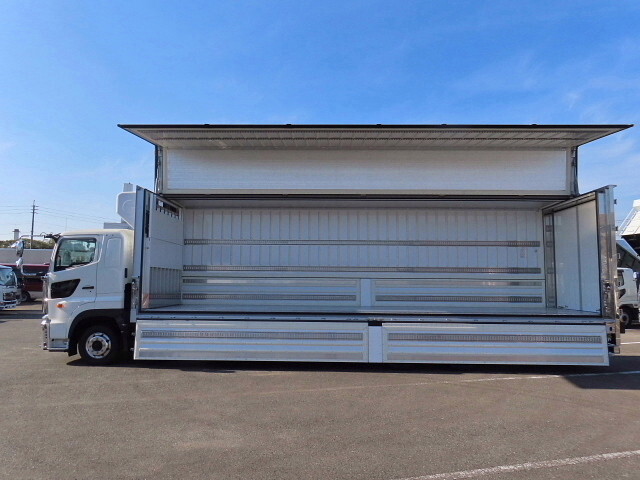 日野プロフィア冷蔵冷凍ウイング大型（10t）[写真26]