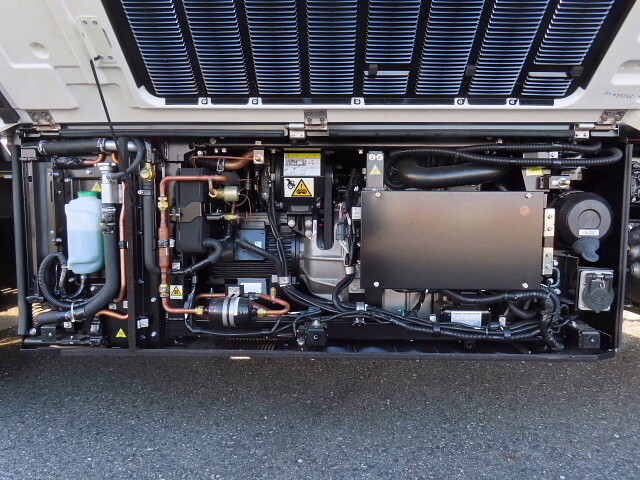 日野プロフィア冷蔵冷凍ウイング大型（10t）[写真34]