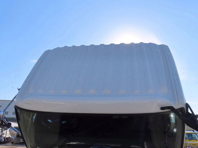 日野プロフィア冷蔵冷凍ウイング大型（10t）[写真38]