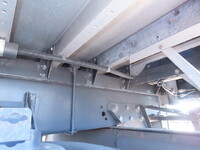 三菱ふそうスーパーグレートアルミウイング大型（10t）[写真12]