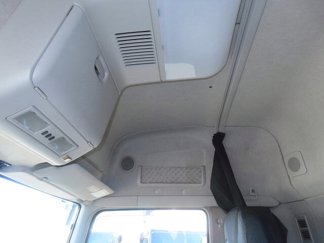 三菱ふそうスーパーグレートアルミウイング大型（10t）[写真21]