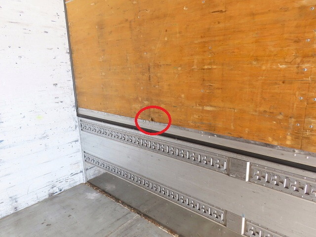 三菱ふそうスーパーグレートアルミウイング大型（10t）[写真33]