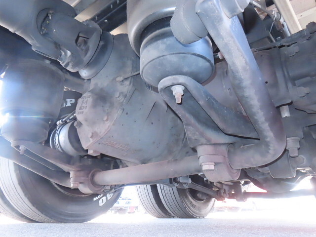 UDトラックスクオンアルミウイング大型（10t）[写真10]