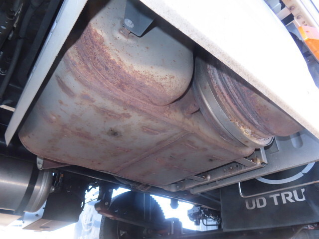 UDトラックスクオンアルミウイング大型（10t）[写真15]