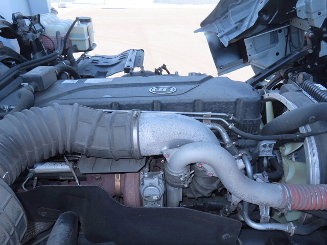 UDトラックスクオンアルミウイング大型（10t）[写真18]