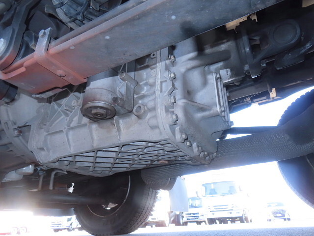 UDトラックスクオンアルミウイング大型（10t）[写真09]