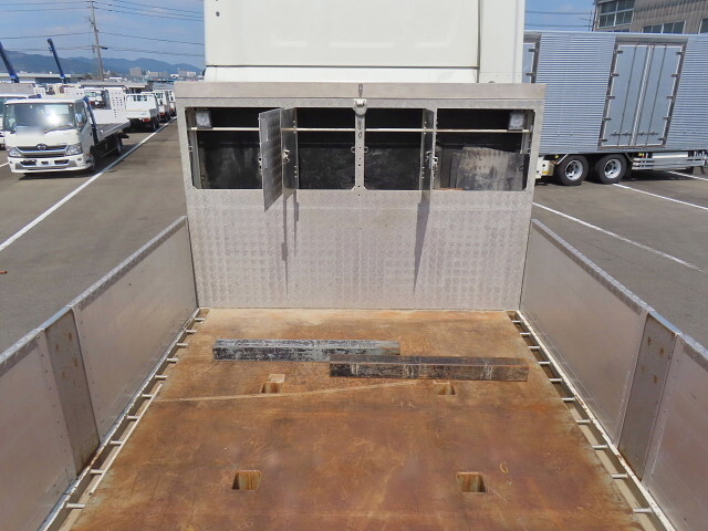 日野プロフィアアルミブロック大型（10t）[写真32]