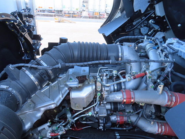 日野プロフィア冷蔵冷凍ウイング大型（10t）[写真16]