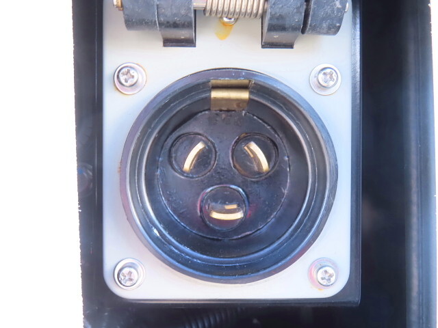 日野プロフィア冷蔵冷凍ウイング大型（10t）[写真31]