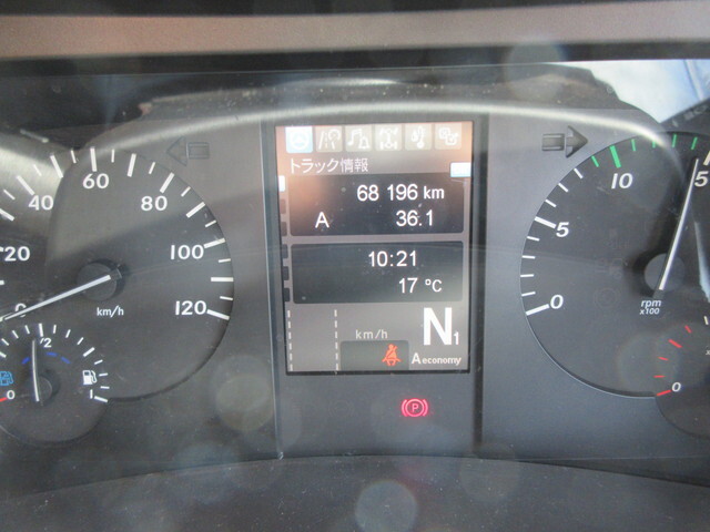 三菱ふそうスーパーグレートアルミウイング大型（10t）[写真14]