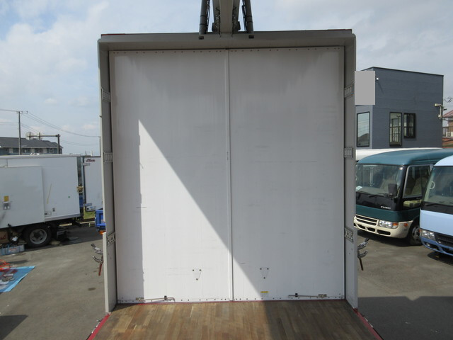 三菱ふそうスーパーグレートアルミウイング大型（10t）[写真28]