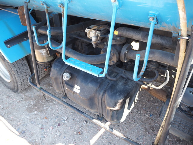 いすゞエルフバキュームカー小型（2t・3t）[写真12]