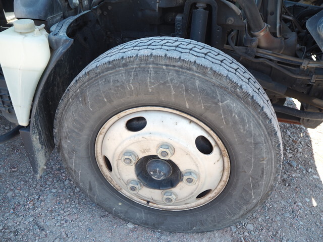 いすゞエルフバキュームカー小型（2t・3t）[写真09]