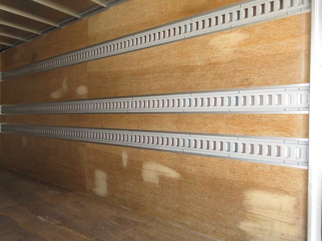 トヨタトヨエースアルミバン小型（2t・3t）[写真09]