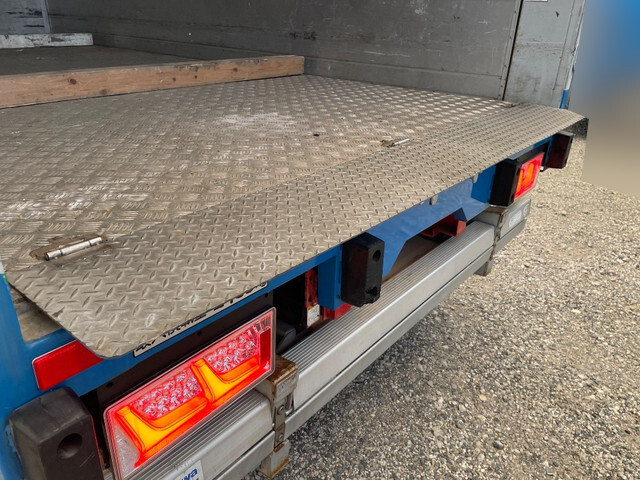 いすゞエルフアルミウイング小型（2t・3t）[写真13]