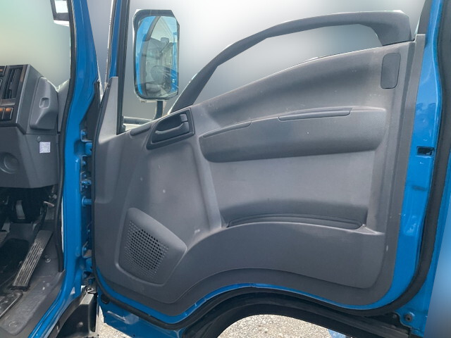 いすゞエルフアルミウイング小型（2t・3t）[写真29]