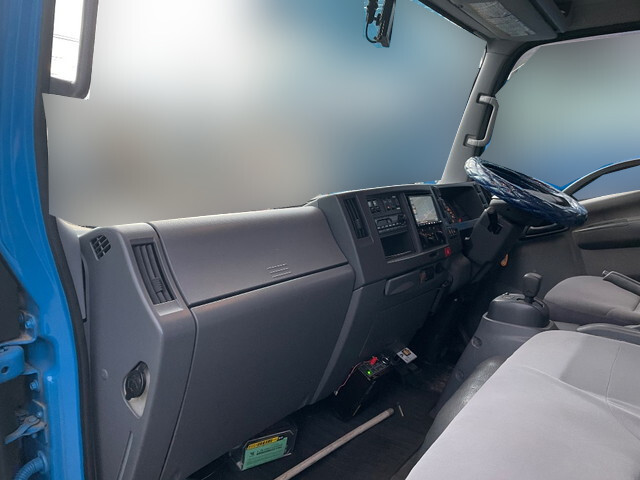 いすゞエルフアルミウイング小型（2t・3t）[写真32]