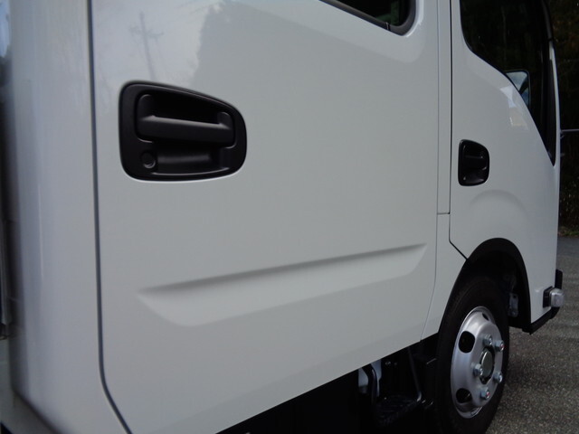 いすゞエルフダブルキャブ（Wキャブ）小型（2t・3t）[写真12]