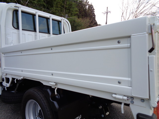 いすゞエルフダブルキャブ（Wキャブ）小型（2t・3t）[写真15]