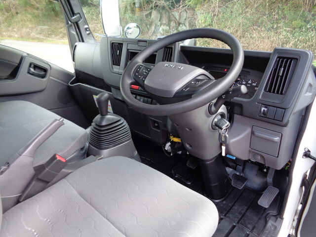 いすゞエルフダブルキャブ（Wキャブ）小型（2t・3t）[写真24]