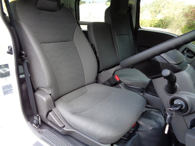 いすゞエルフダブルキャブ（Wキャブ）小型（2t・3t）[写真25]