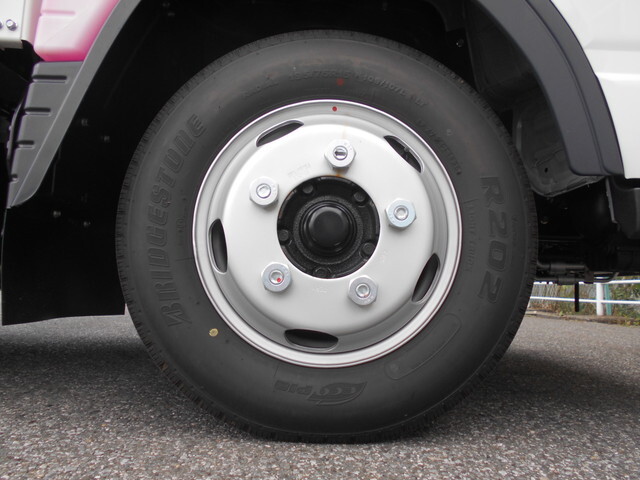 三菱ふそうキャンター平ボディ小型（2t・3t）[写真21]