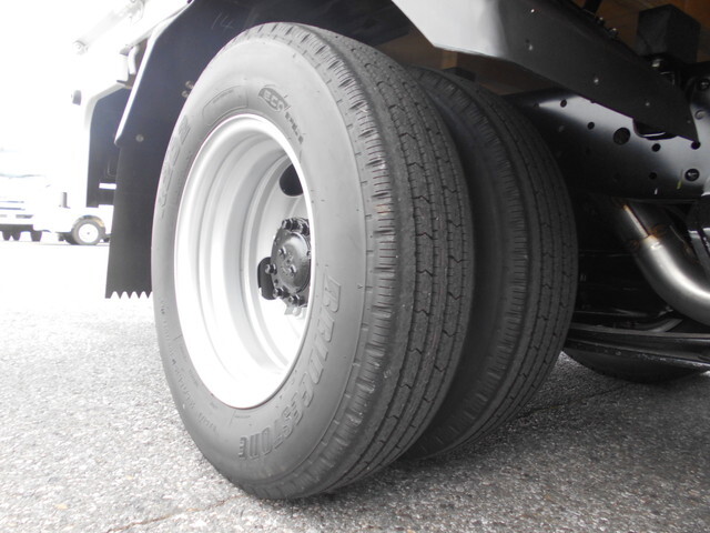 三菱ふそうキャンター平ボディ小型（2t・3t）[写真22]