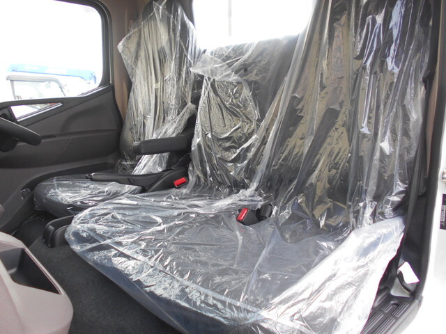 三菱ふそうキャンター平ボディ小型（2t・3t）[写真26]