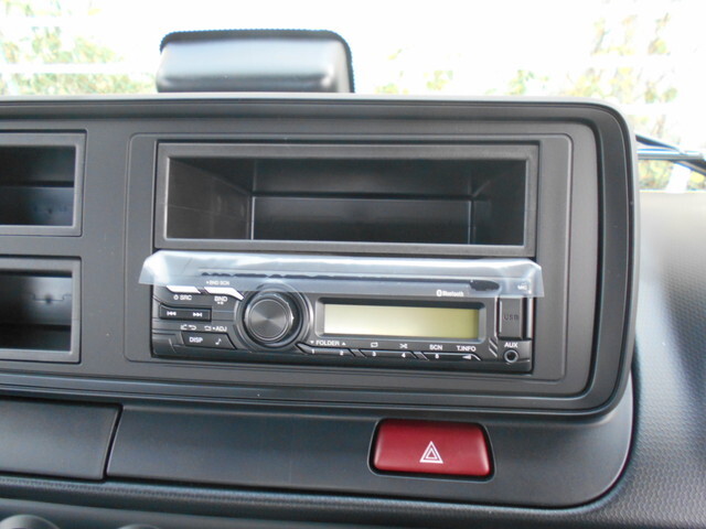 三菱ふそうキャンター平ボディ小型（2t・3t）[写真28]