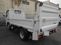 三菱ふそうキャンター平ボディ小型（2t・3t）[写真02]