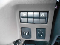 三菱ふそうキャンター平ボディ小型（2t・3t）[写真33]