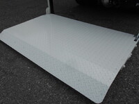 三菱ふそうキャンター平ボディ小型（2t・3t）[写真10]