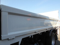 三菱ふそうキャンター平ボディ小型（2t・3t）[写真13]