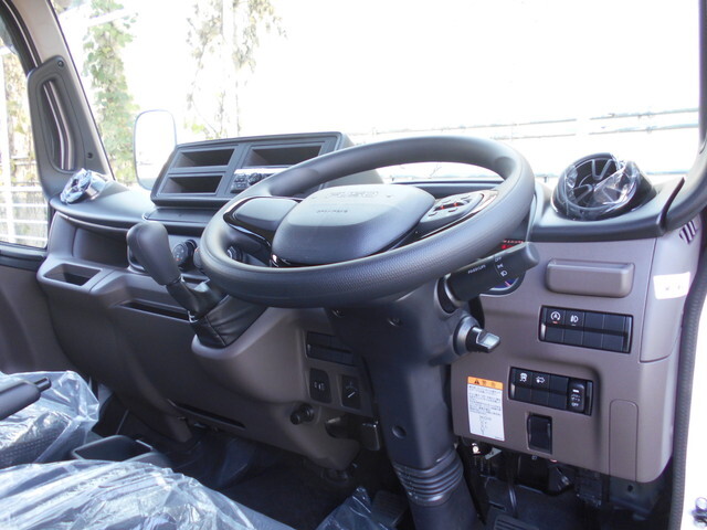 三菱ふそうキャンター平ボディ小型（2t・3t）[写真23]