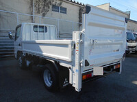 三菱ふそうキャンター平ボディ小型（2t・3t）[写真02]