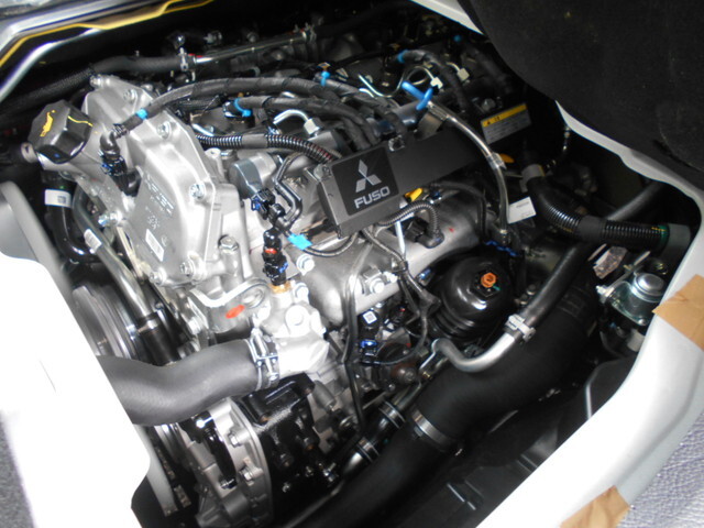 三菱ふそうキャンターダブルキャブ（Wキャブ）小型（2t・3t）[写真13]