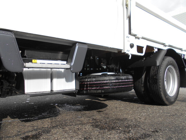 三菱ふそうキャンターダブルキャブ（Wキャブ）小型（2t・3t）[写真14]