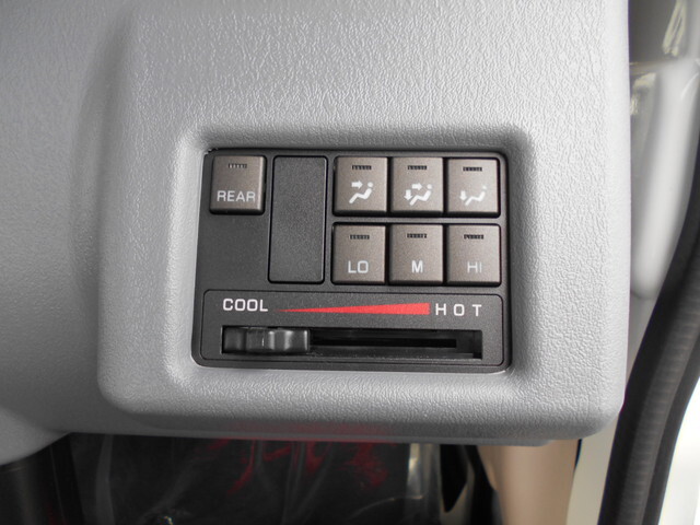 三菱ふそうキャンターダブルキャブ（Wキャブ）小型（2t・3t）[写真22]