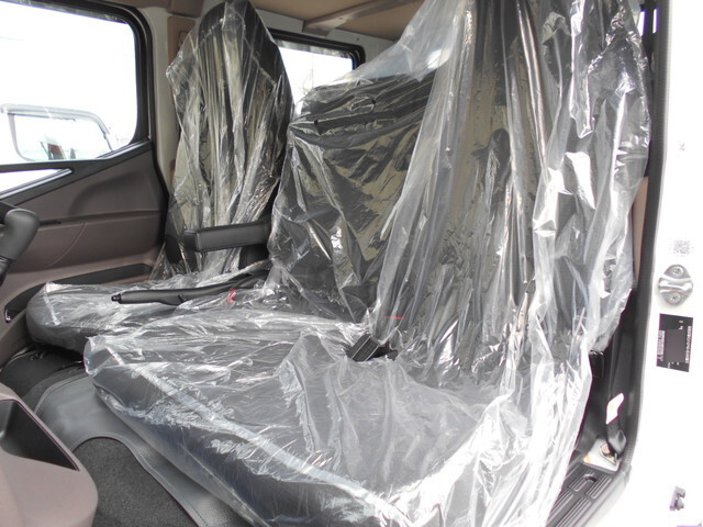 三菱ふそうキャンターダブルキャブ（Wキャブ）小型（2t・3t）[写真28]