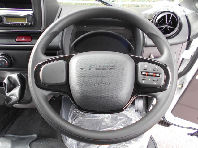 三菱ふそうキャンターダブルキャブ（Wキャブ）小型（2t・3t）[写真29]