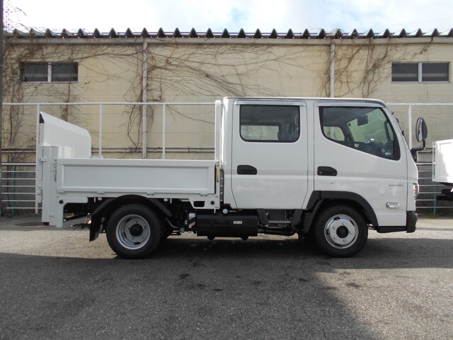 三菱ふそうキャンターダブルキャブ（Wキャブ）小型（2t・3t）[写真06]